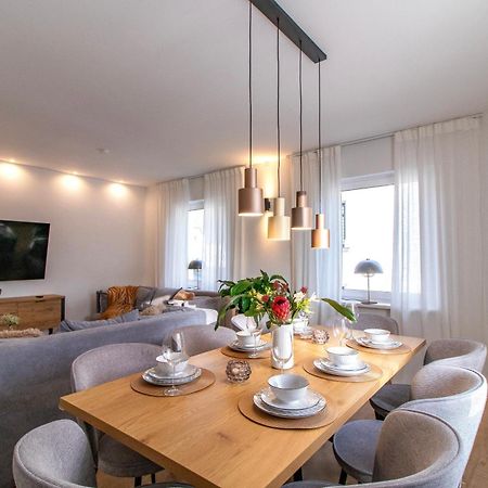 Stilvolles City-Apartment I Netflix I Wlan L Stellplatz I Zentral Schwarzenberg  Luaran gambar