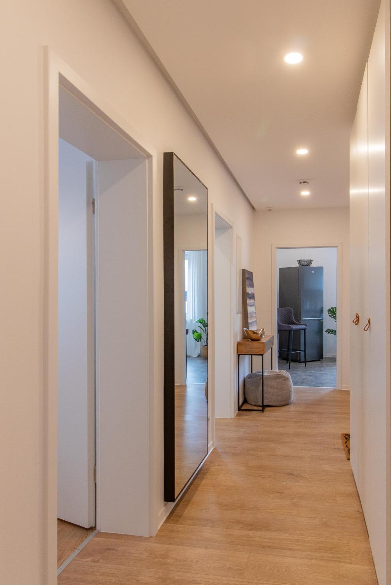 Stilvolles City-Apartment I Netflix I Wlan L Stellplatz I Zentral Schwarzenberg  Luaran gambar