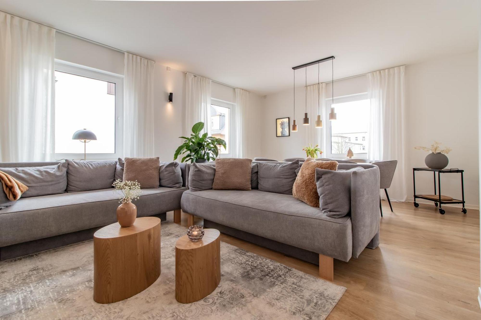 Stilvolles City-Apartment I Netflix I Wlan L Stellplatz I Zentral Schwarzenberg  Luaran gambar