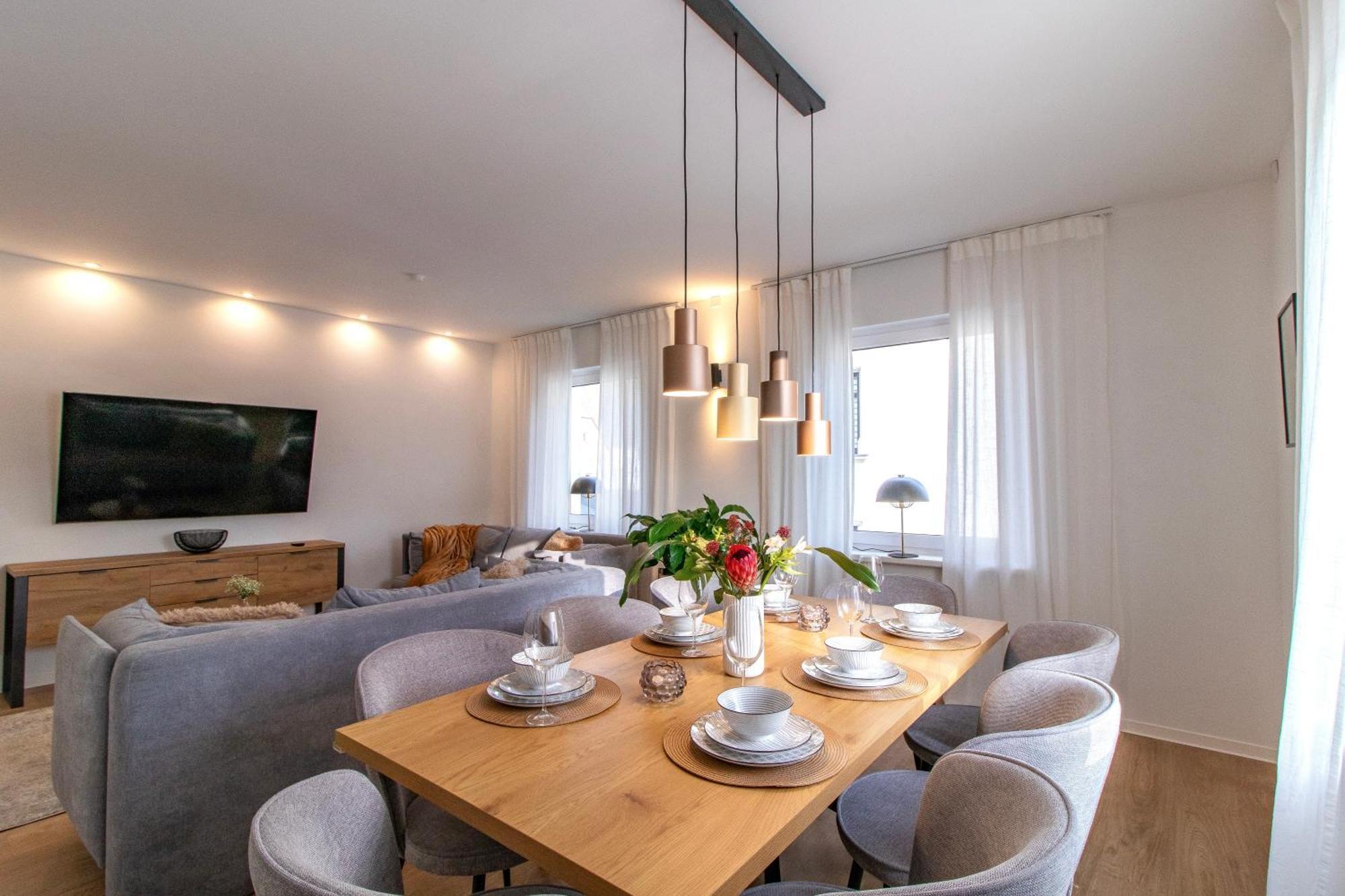 Stilvolles City-Apartment I Netflix I Wlan L Stellplatz I Zentral Schwarzenberg  Luaran gambar
