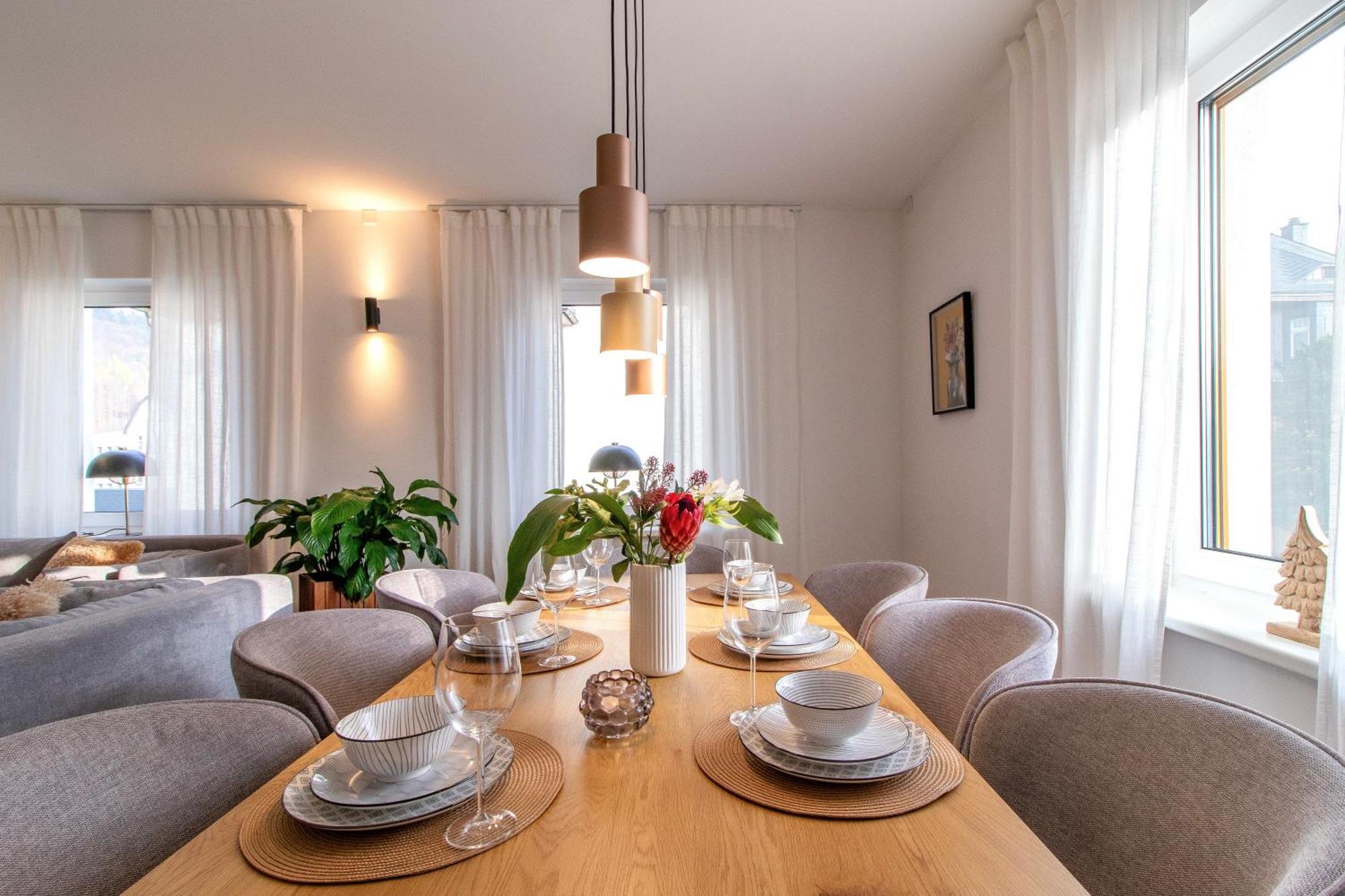 Stilvolles City-Apartment I Netflix I Wlan L Stellplatz I Zentral Schwarzenberg  Luaran gambar
