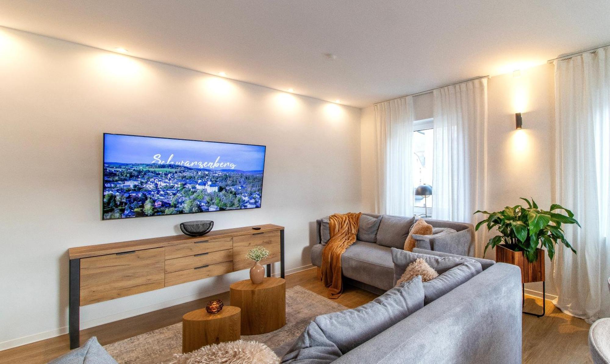 Stilvolles City-Apartment I Netflix I Wlan L Stellplatz I Zentral Schwarzenberg  Luaran gambar