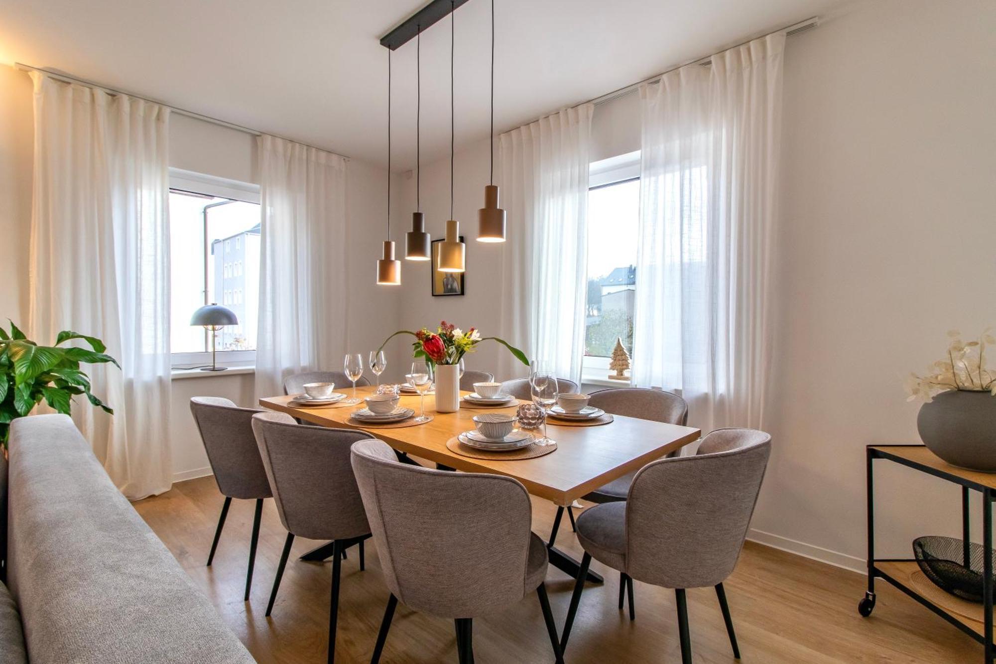 Stilvolles City-Apartment I Netflix I Wlan L Stellplatz I Zentral Schwarzenberg  Luaran gambar